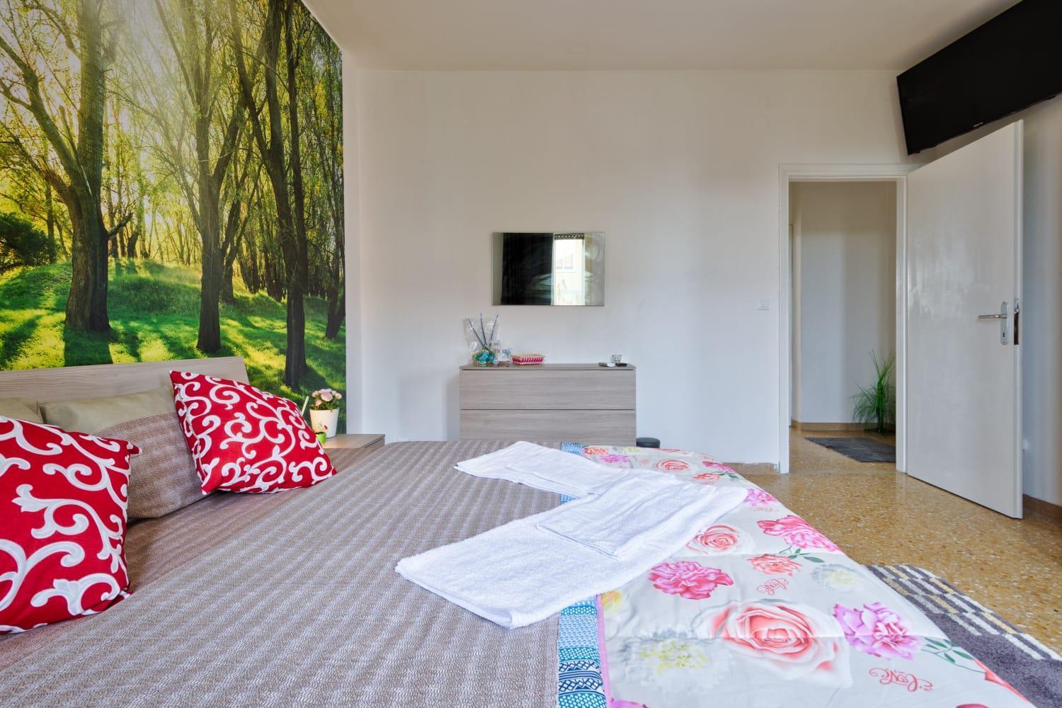 R & R - Private With Shared Bathroom * Venecia