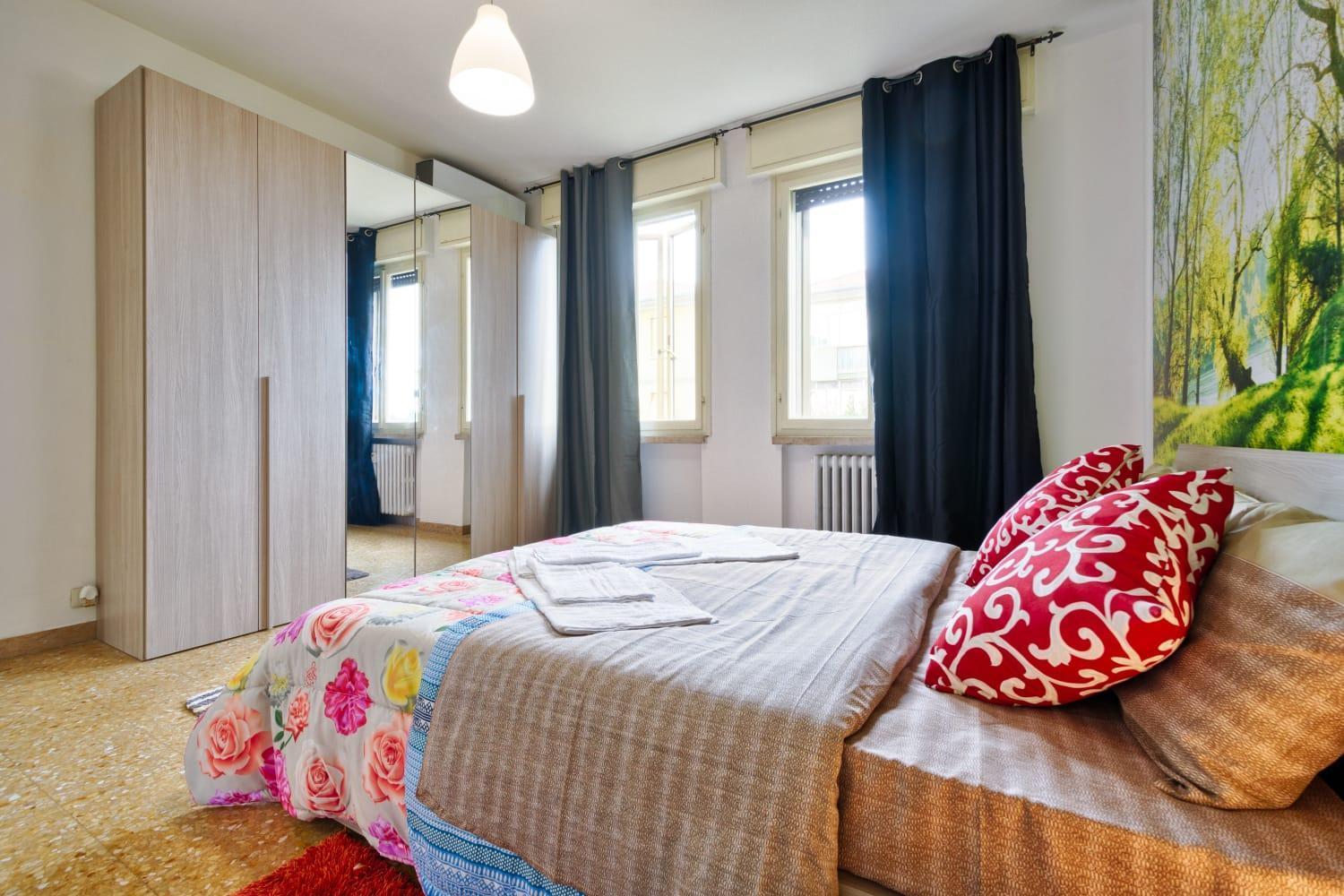 R & R - Private With Shared Bathroom * Venecia