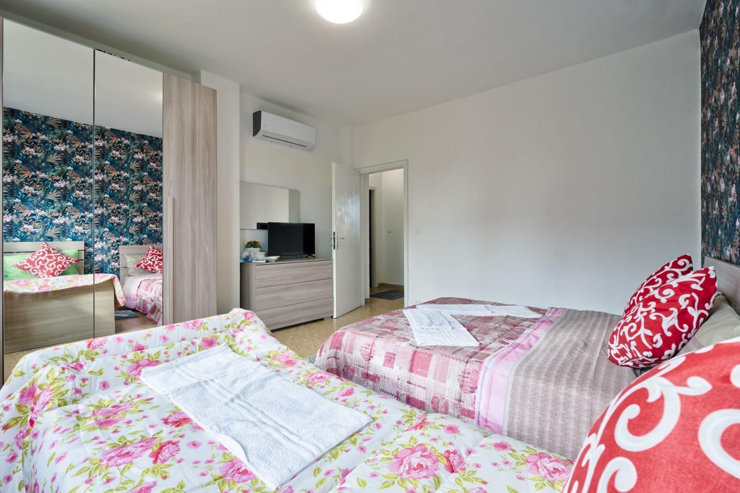 Guest house R & R - Private With Shared Bathroom Venice